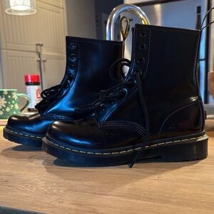 NEW Dr. Martens 1460 Boots